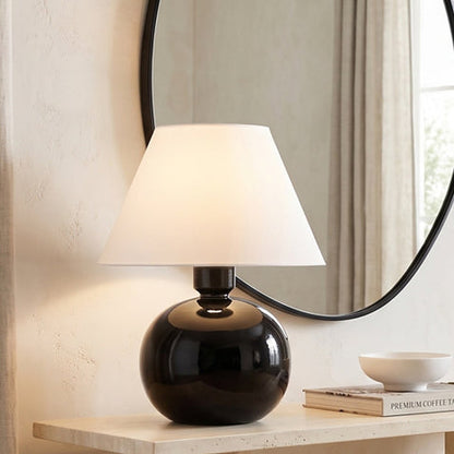 Abajur de cerâmica bolinha preto brilhante em aparador com espelho - Vittara Decor