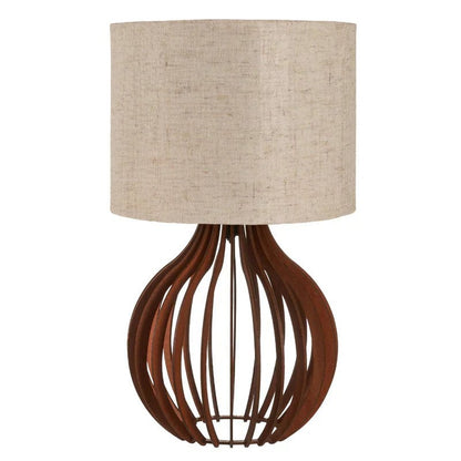 Abajur de madeira com cúpula de linho natural e base ripada em tom cedro - Vittara Decor