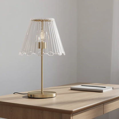 Abajur portátil de cristal em home office minimalista — Vittara Decor