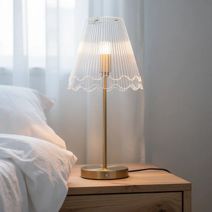 Abajur portátil de cristal na cabeceira de quarto nórdico com luz quente — Vittara Decor