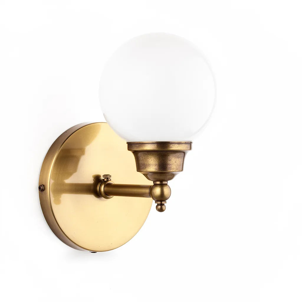 Arandela colonial vintage americana globo branco opaco E27 — fundo branco — Vittara Decor