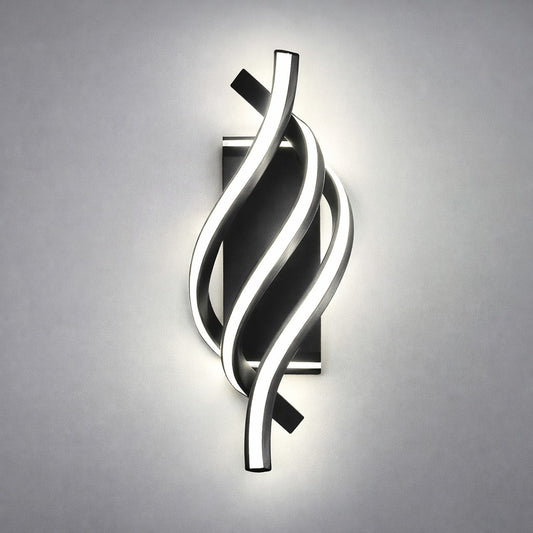 Arandela de parede LED espiral preta acesa em parede cinza clara - Vittara Decor