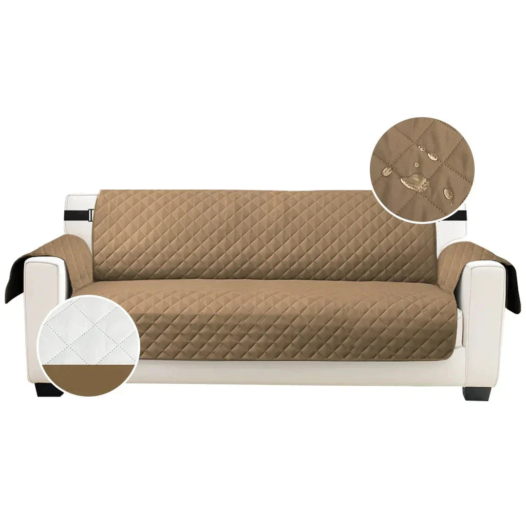 Capa Protetora Sofá Matelassê Impermeável Dupla Face marrom fundo branco com detalhe impermeável e dupla face - Vittara Decor
