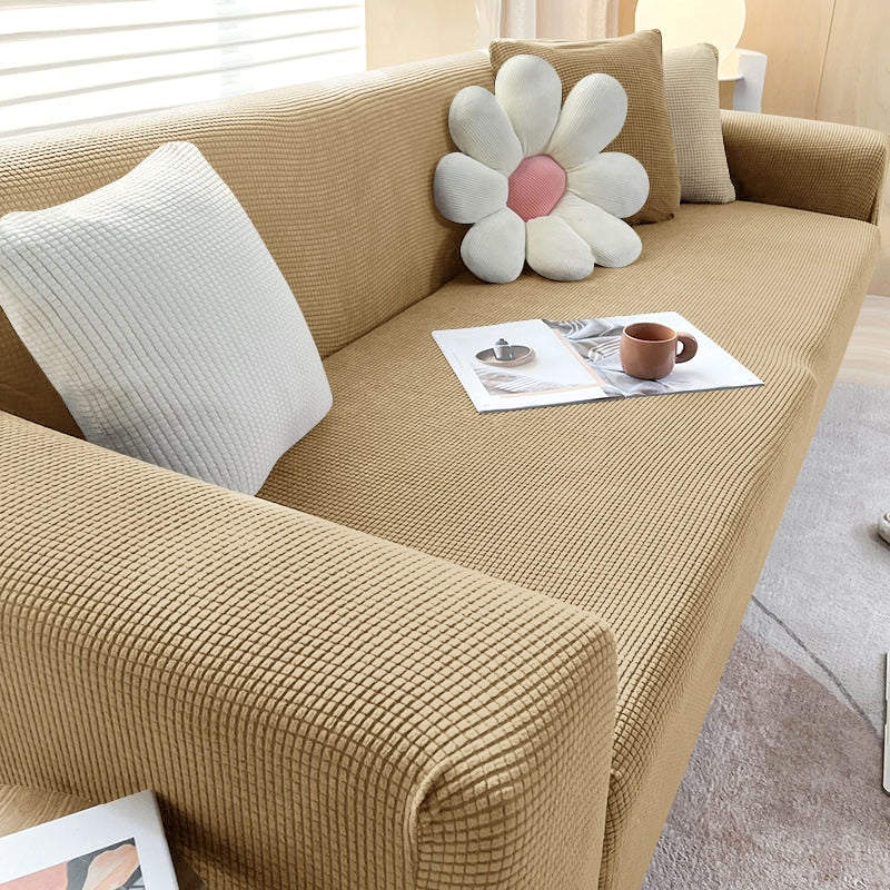 Visual completo da capa de sofá ajustável em jacquard resistente no sofá - Vittara Decor