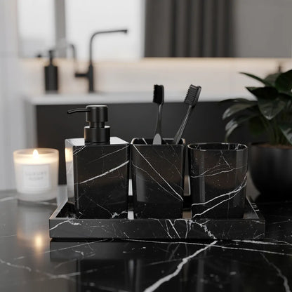 Kit acessórios banheiro mármore preto em bancada sofisticada com vela e planta — Vittara Decor