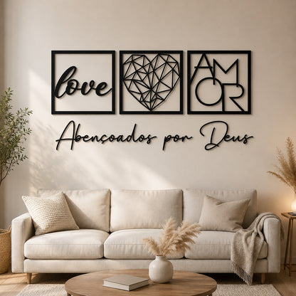 Kit de quadros Abençoados por Deus em MDF preto na parede bege acima de um sofá claro - Vittara Decor