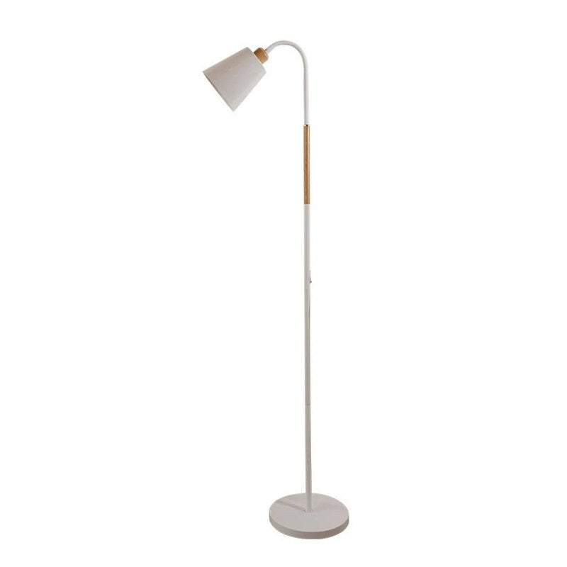 Luminária de chão articulada branca com detalhe de madeira em fundo branco - Vittara Decor