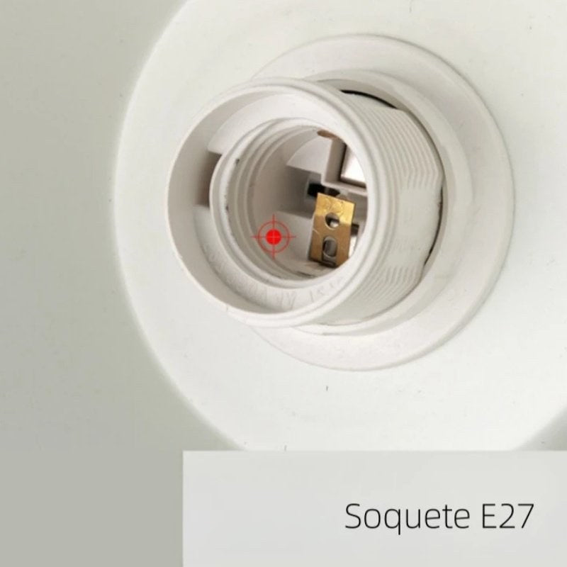 Detalhe do soquete E27 da luminária de chão para lâmpada LED - Vittara Decor