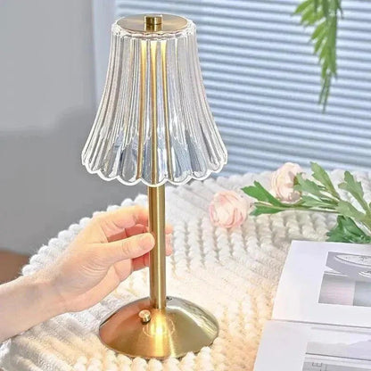 Luminária de mesa sem fio com base dourada e controle por toque na haste - Vittara Decor