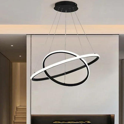 Lustre pendente circular de dois aneis pretos em hall com pe direito alto - Vittara Decor