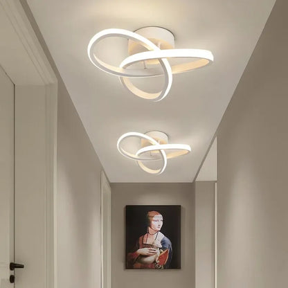 Luminária de Teto LED 3 Cores branca instalada em corredor com luz quente - Vittara Decor