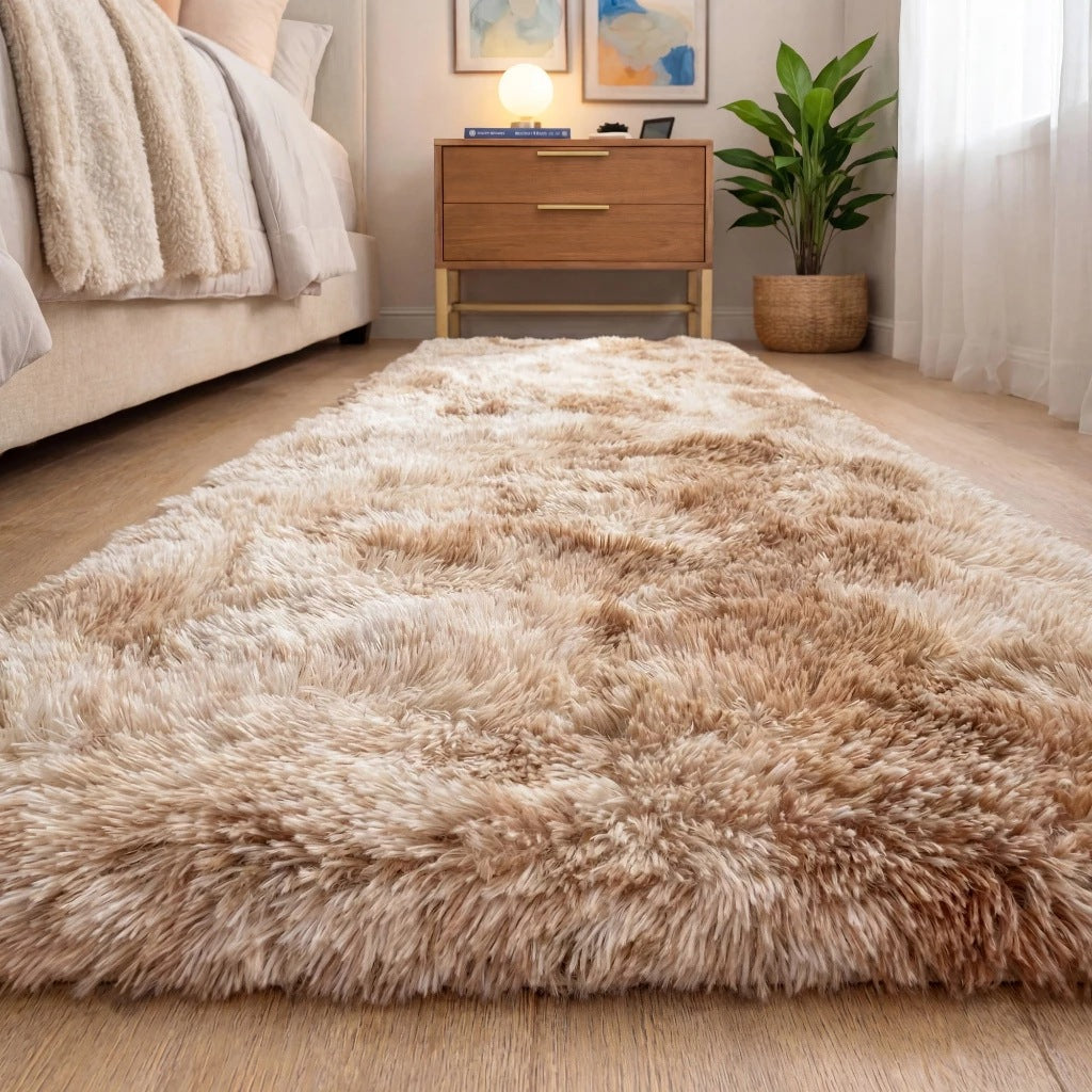 Pelo alto de 4 cm da passadeira felpuda visto em ângulo rente ao chão - Vittara Decor