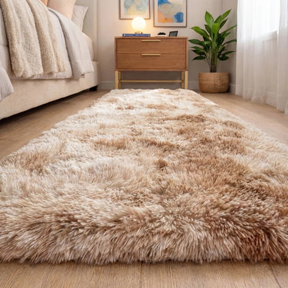 Pelo alto de 4 cm da passadeira felpuda visto em ângulo rente ao chão - Vittara Decor
