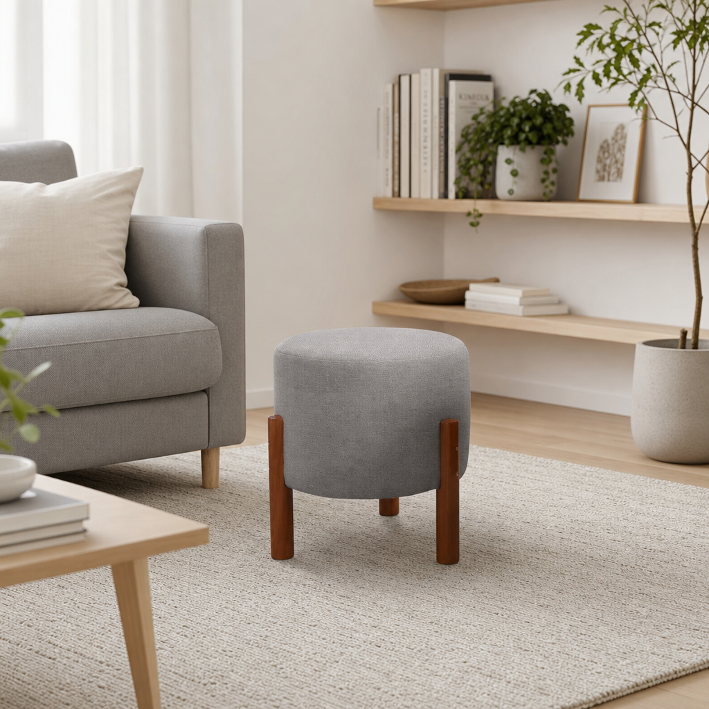 Puff Apollo Redondo em Linho em sala estilo escandinavo minimalista - Vittara Decor