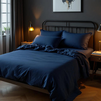Conjunto de Cama Sleep Luxury marinho em quarto masculino moderno
