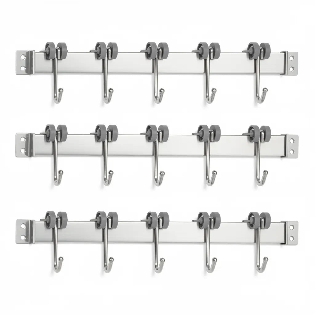 Kit 3 unidades suporte para vassouras inox três trilhos idênticos empilhados fundo branco - Vittara Decor