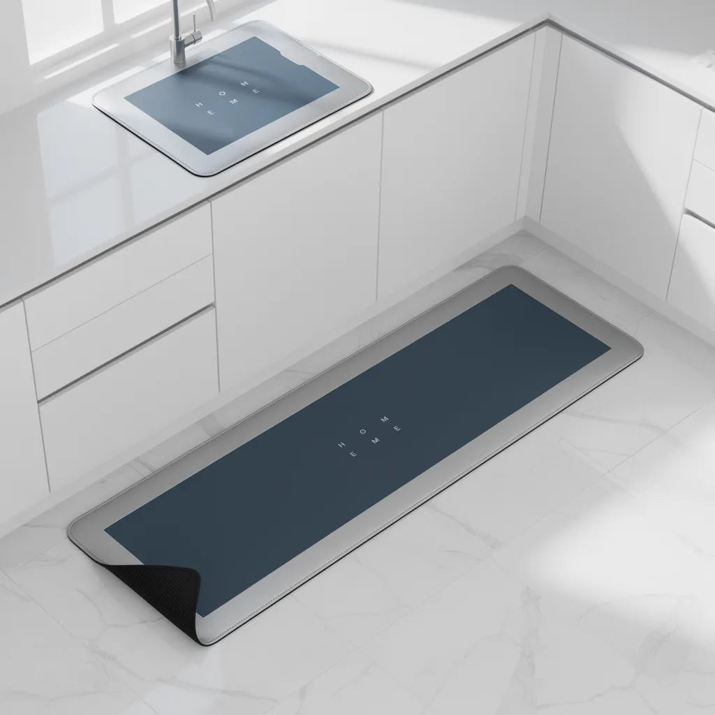 Tapete antiderrapante para cozinha azul com padrão HOME em dois tamanhos na cozinha moderna branca com pia e fogão - Vittara Decor