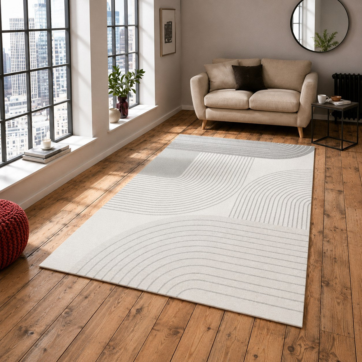 Tapete aveludado estampa Arcos Off-White em sala com piso de madeira - Vittara Decor
